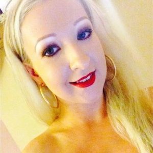 Meet your Posher, Whitney